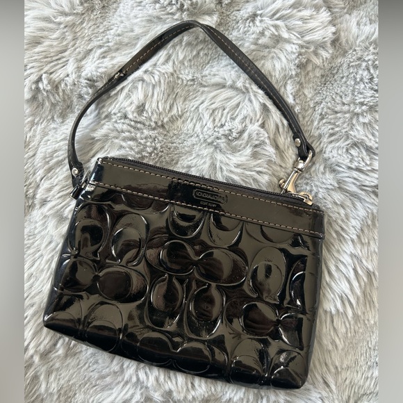 Coach Signature Stitch Patent Leather Wristlet-EUC - Picture 10 of 11